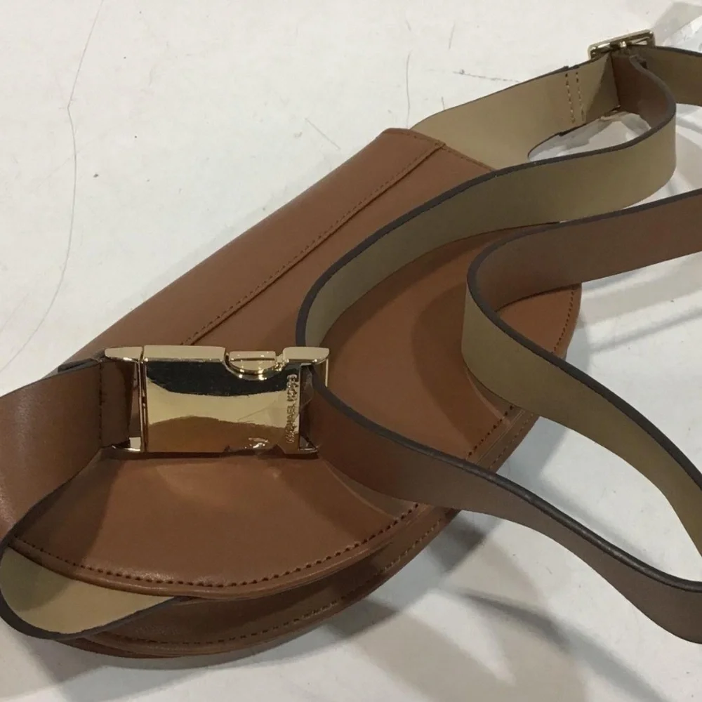 NEW!! Women’s Michael Kors Tan Leather Belt Bag with Gold Logo